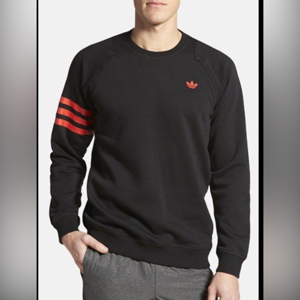 Adidas Men's Crewneck Sweater in Black with Red Stripes. Size L.